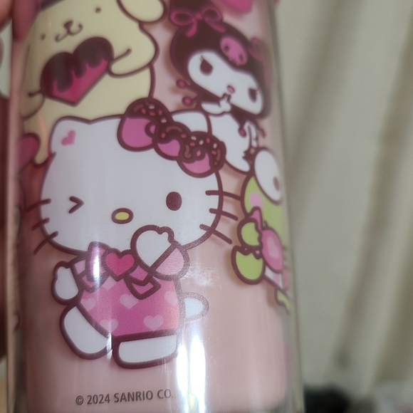 Zak Hello Kitty and Friends reusable cup tumbler with straw - Picture 6 of 9
